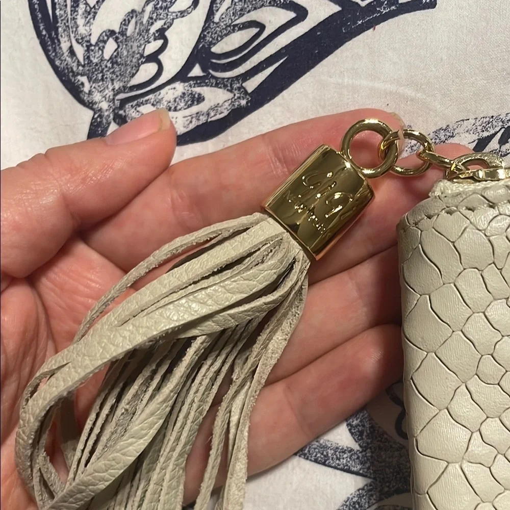 Gigi New York - Leather Cream Clutch with Snake Texture